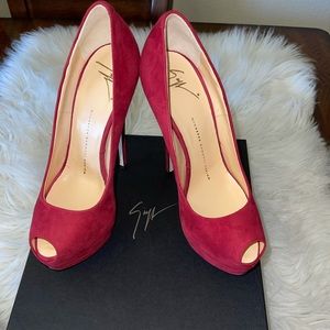 Giuseppe Zanotti Red Platform heels 👠. Brand New